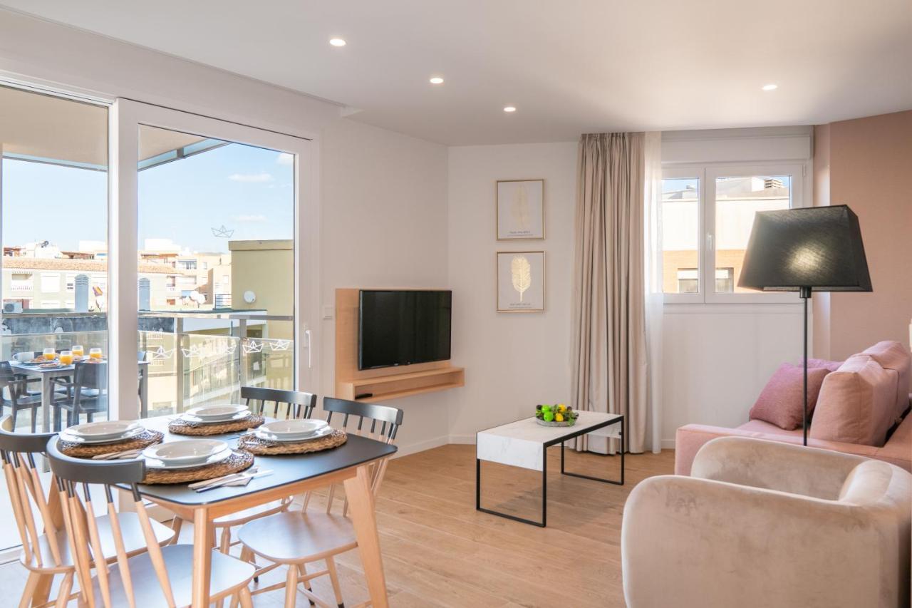 Ahoy Apartments Ел Кампело Екстериор снимка