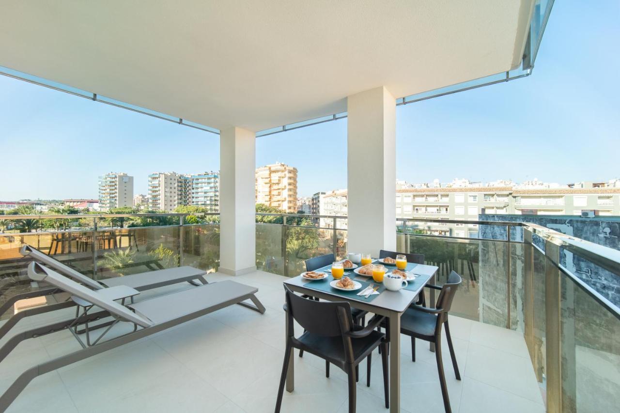 Ahoy Apartments Ел Кампело Екстериор снимка